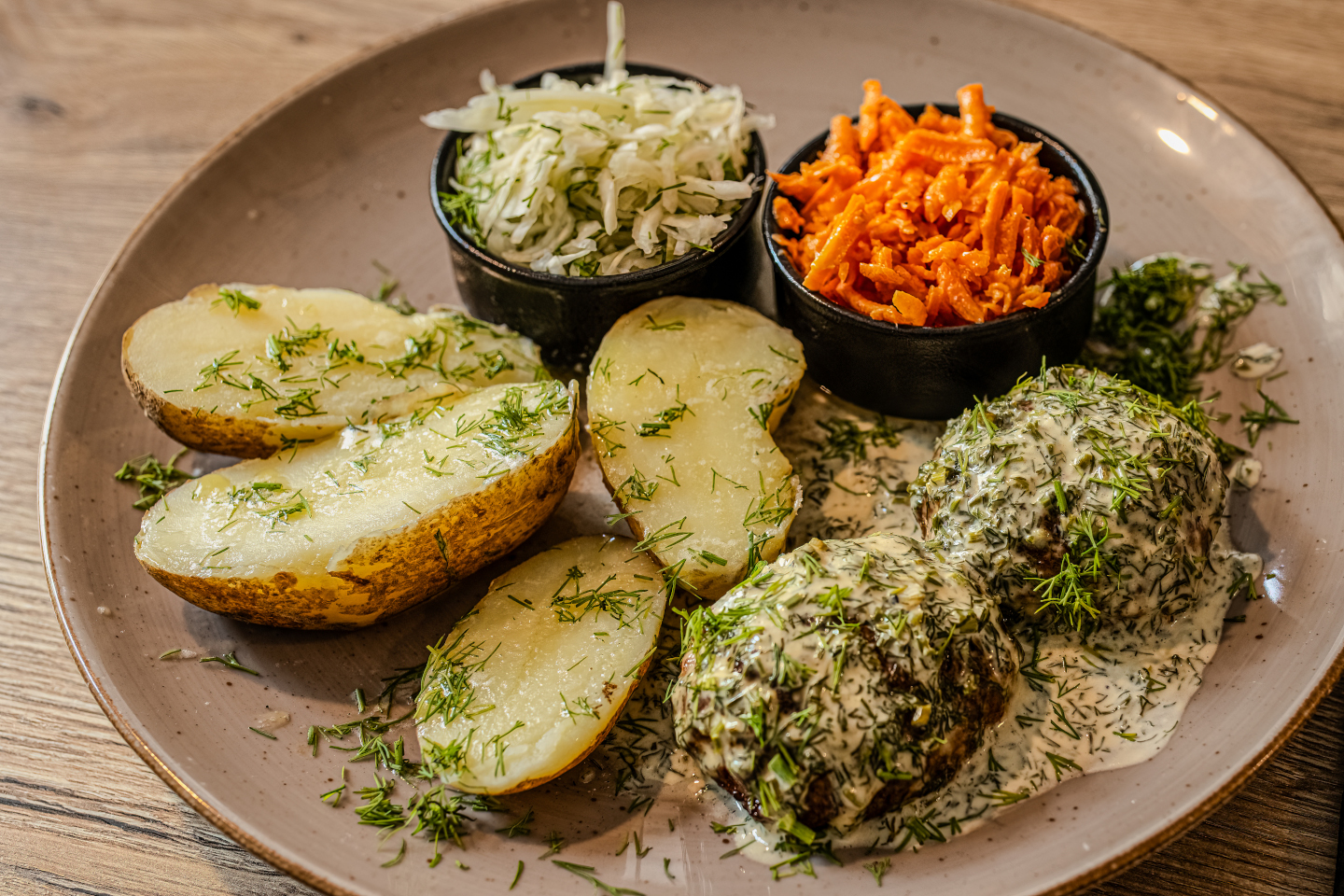 Kuchnia polska na Kaszubach - Mielone w Restauracji Czarny Kos